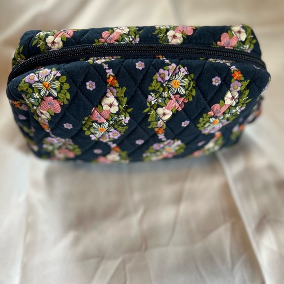 Vera Bradley Handbags - New Vera Bradley Floral Quilted Women's Bag